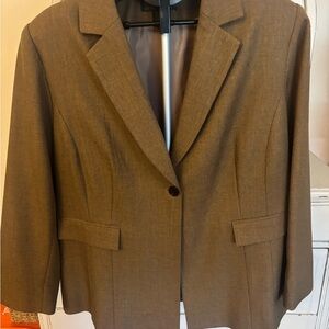 Elegant Tan Women's Blazer